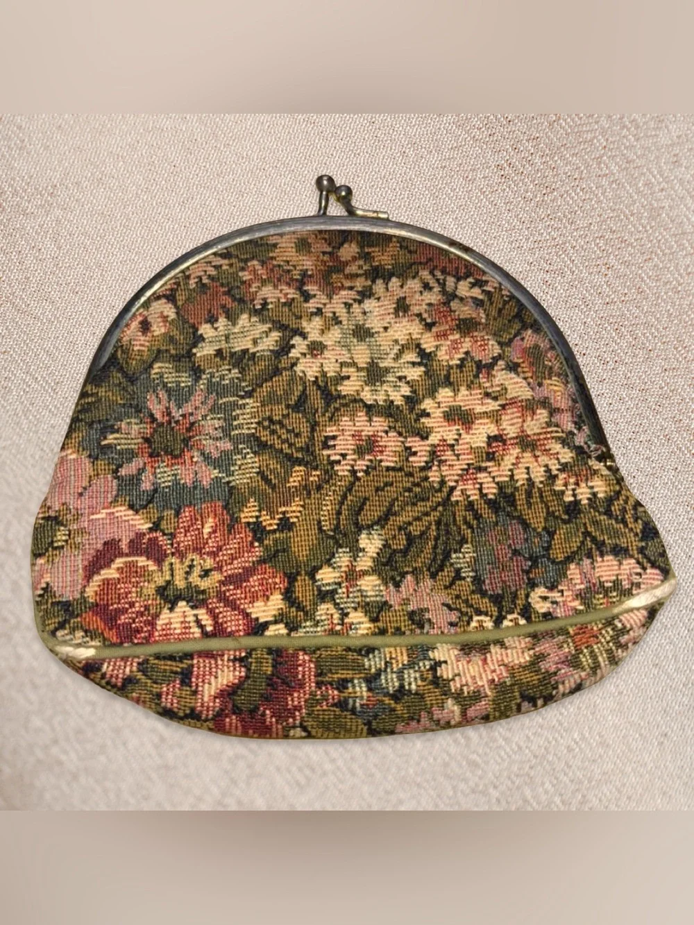 Vintage Floral Tapestry Kiss-Lock Coin Purse